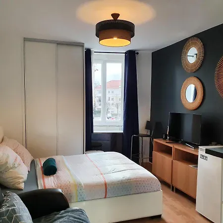 Design Proche Defense-paris شقة *